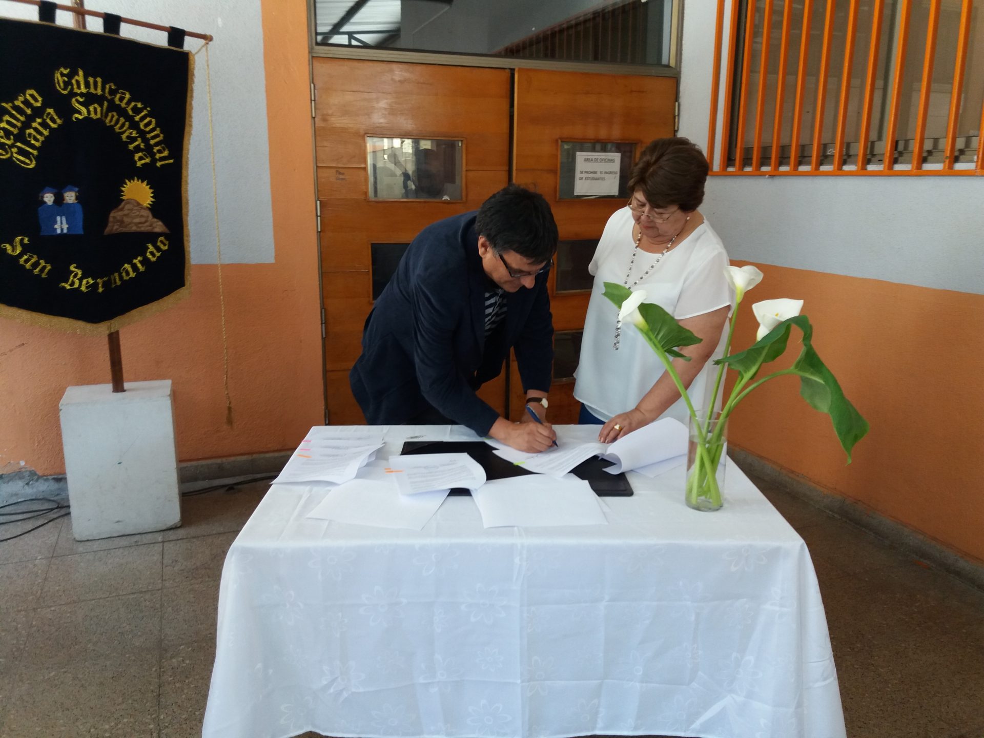 IDMA firmó convenio con Liceo Clara Solovera
